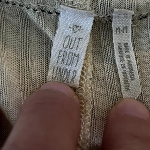 Out From Under Size M Ivory Ribbed Romper Pajamas V-Neck with Lace Detail - Picture 6 of 7